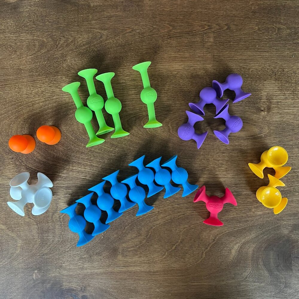 SQUIGZ! 22 Pieces, Toddler Suction Cup Bath, Building, and Travel Toys